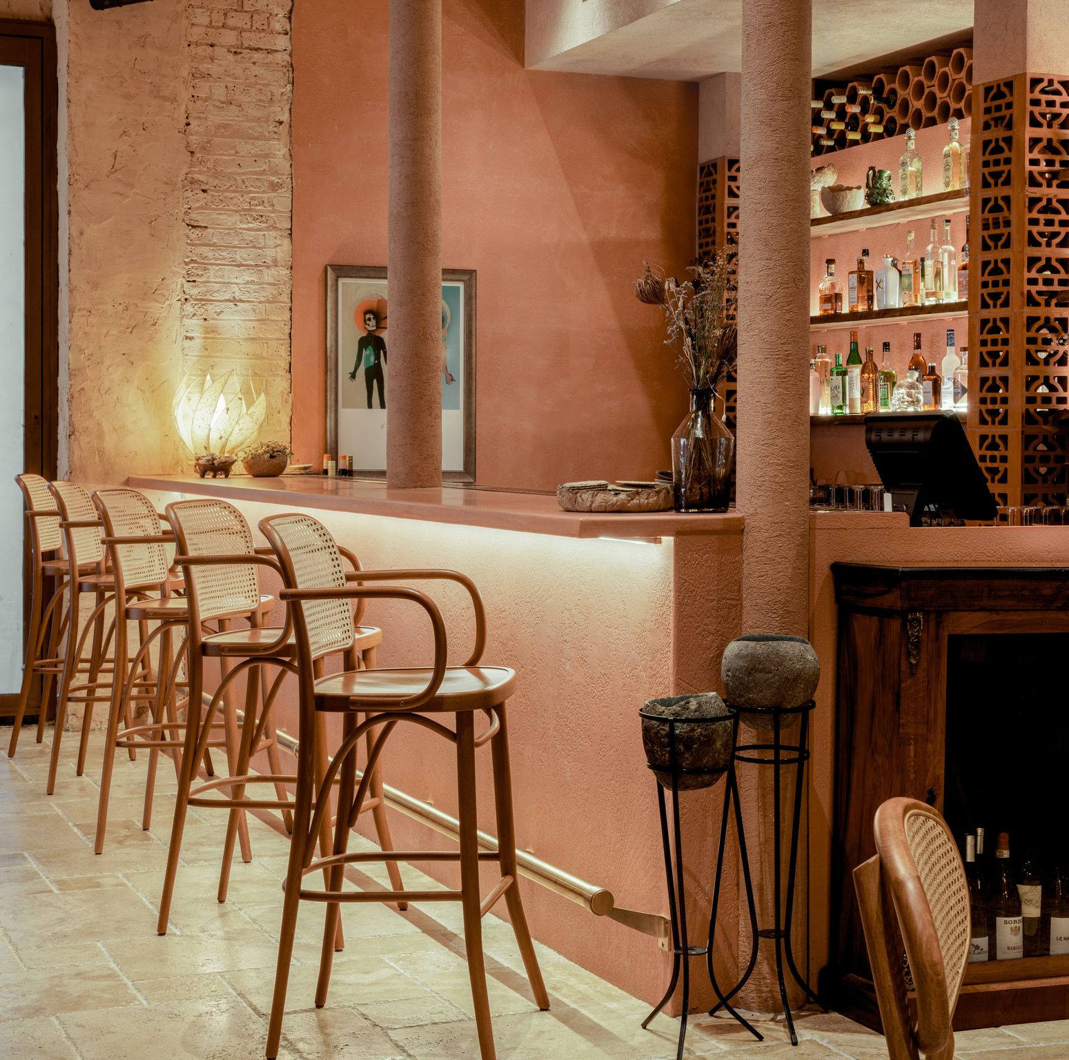 Microcement for application in restaurants